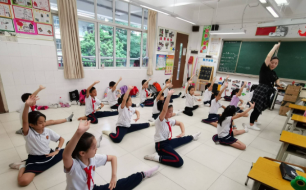 将健康理念融入日常管理用心用情守护每一位学生的健康生长